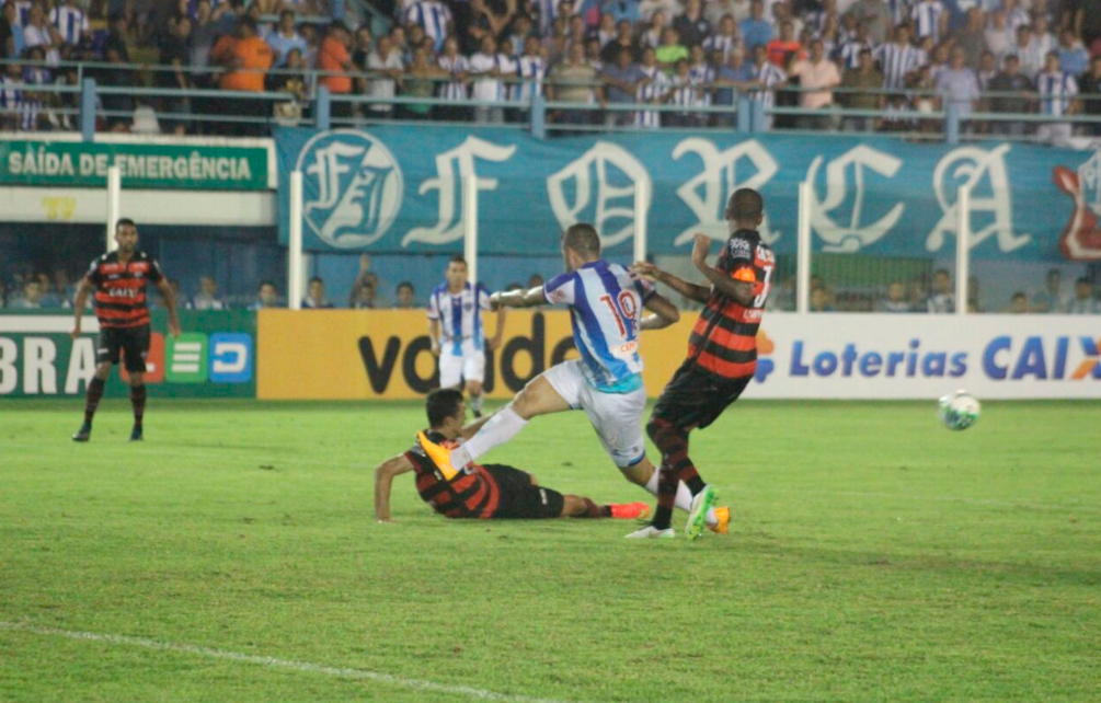 Com Um A Mais, Paysandu Empata Sem Gols Com Atlético-GO – Rolando A Bola