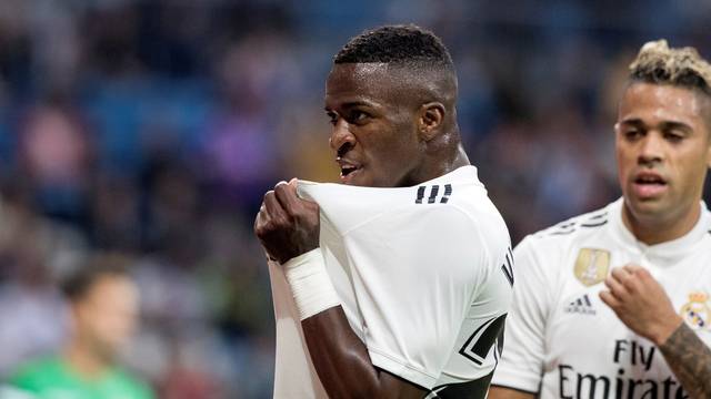 Com Gol E Assistência De Vinicius Junior, Real Madrid Goleia De Novo E ...