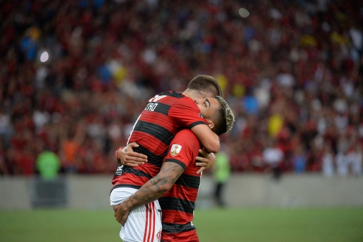 Com Maracan Lotado Flamengo Vence A LDU E Lidera O Grupo Rolando A Bola com-maracan-lotado-flamengo-vence-a-ldu-e-lidera-o-grupo-rolando-a-bola